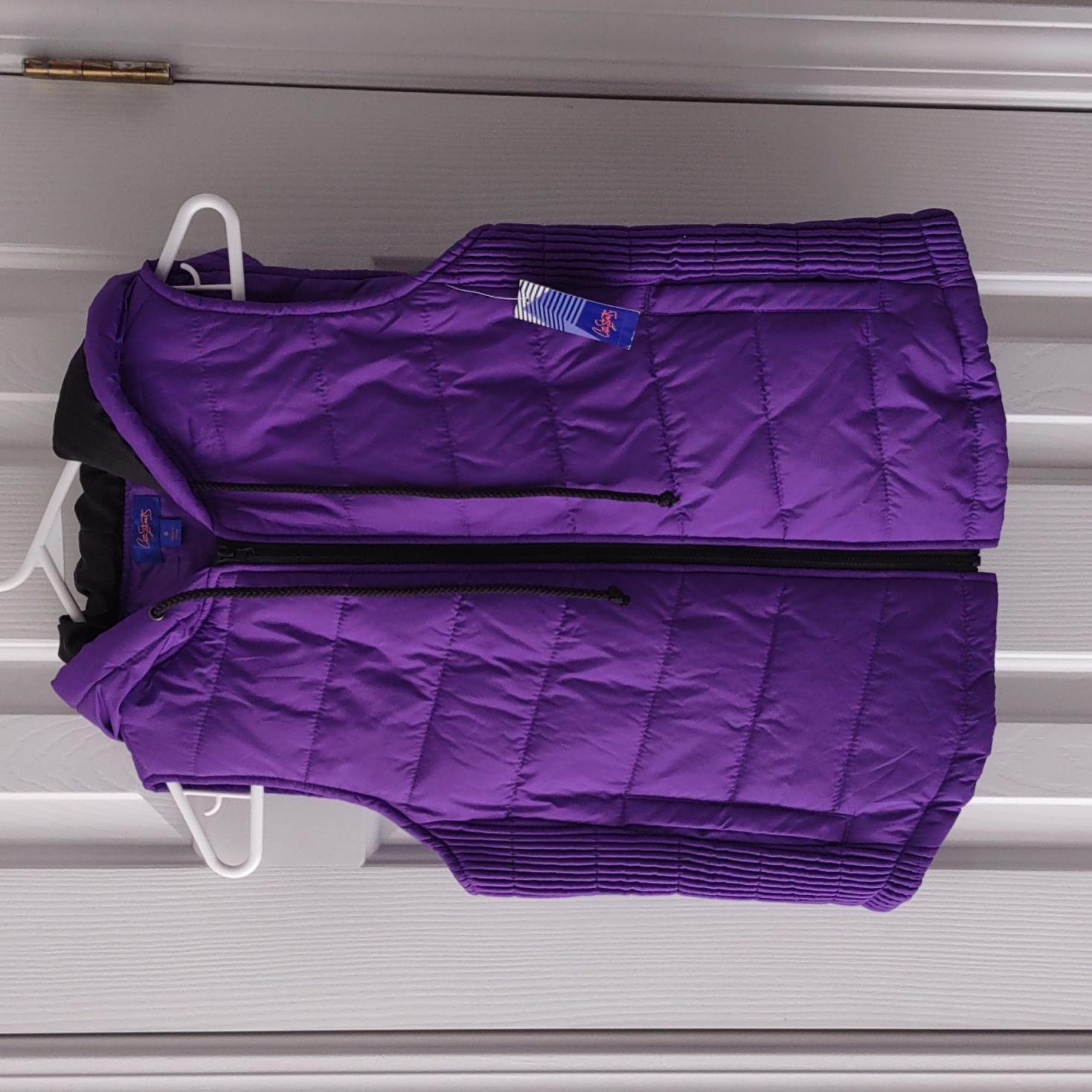 City Streets Puffer Vest  Size Small  Brand New